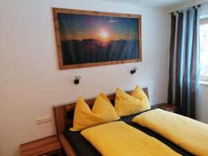 Ένα ή περισσότερα κρεβάτια σε δωμάτιο στο Appartement Holaus +30 φωτογραφίες