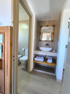 Ένα μπάνιο στο Tiké