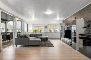 Kuchyň nebo kuchyňský kout v ubytování 20226-Samso-Strandbakkevej-1