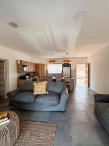 Kuchyň nebo kuchyňský kout v ubytování Dung Beetle Bush Villa