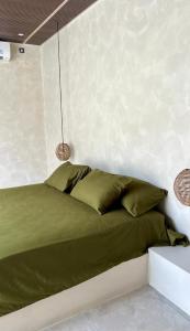 Ένα ή περισσότερα κρεβάτια σε δωμάτιο στο Villa Canaria, Luxury Villa with private pool and kitchen