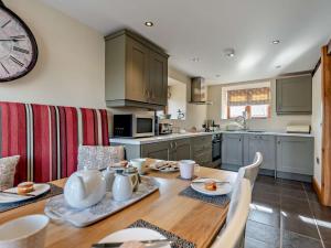 Køkken eller tekøkken på 3 Bed in Leominster 50513