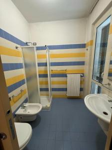 Phòng tắm tại Hotelleria di Ovada +3 ảnh