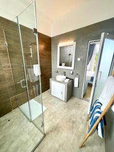 Ένα μπάνιο στο Smeralda Beach Hotel