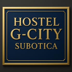 Un cartel que dice Hospital City Subplottera en G-CITY Hostel, en Subotica
