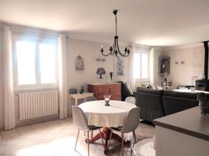 Φωτογραφία από το άλμπουμ του Maison au milieu des vignes σε Vacqueyras