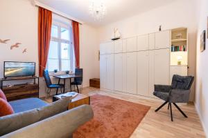 Et opholdsområde på Schloss Hohenzollern - Wohnung 15 + 2 billeder