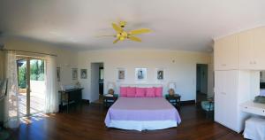 Ένα ή περισσότερα κρεβάτια σε δωμάτιο στο Sentinel Villa, Portocheli +45 φωτογραφίες