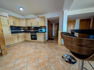 Η κουζίνα ή μικρή κουζίνα στο Appartement spacieux pour 12 pers. aux Arcs 1800 avec parking couvert - FR-1-352-15