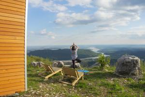 Φυσικό τοπίο κοντά σε οργανωμένο κάμπινγκ