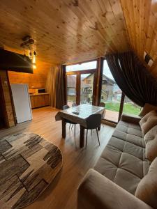 Χώρος καθιστικού στο Cabana A frame Casa Edy