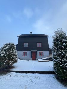 Traditional Log Cabin - Infrared Sauna v zimě