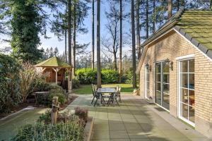 Κήπος έξω από το Rustig Boshuis Lunteren, Veluwe, Tuin en Haard