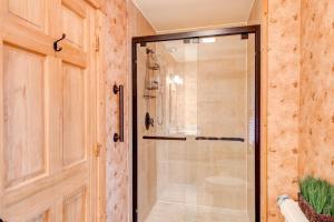 Vannituba majutusasutuses Appalachian Retreat +37 fotot