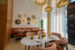 Зона вітальні в Dally Apart Hotel