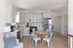 Una cocina o kitchenette en The Nesting Cottage