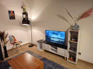 Μια τηλεόραση ή/και κέντρο ψυχαγωγίας στο The Nook