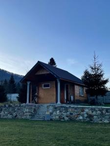 Budova, kde se prázdninový dům nachází