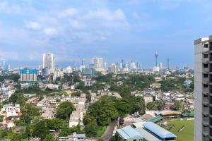 Γενική άποψη της πόλης Yakbedda ή θέα της πόλης από  αυτό το διαμέρισμα