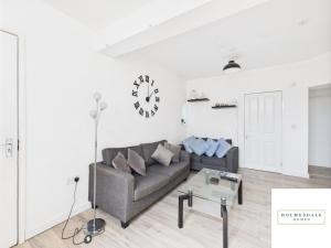 Et opholdsområde på Waterfront by Holmesdale Homes