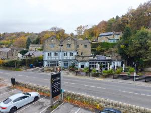 Το κτήριο όπου στεγάζεται  το πανδοχείο