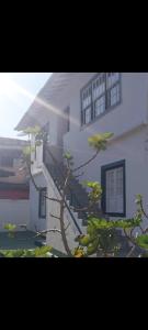 Το κτήριο όπου στεγάζεται  το διαμέρισμα