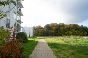 Κήπος έξω από το Spacious 2-BR w a balcony by Odense harbour - 92