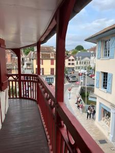 Μπαλκόνι ή βεράντα στο Les dames de Salies