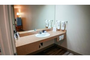 Koupelna v ubytování Sierra Inn Capital O ft Huachuca + 20 fotografií