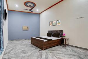 TV/trung tâm giải trí tại Hotel O Highway Luxury Hotel