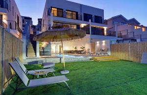 En have udenfor וילה סירקל - Villa Circle