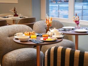 Mâncare la sau în apropiere de acest hotel