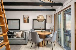 Χώρος καθιστικού στο Seabatical on The Strand