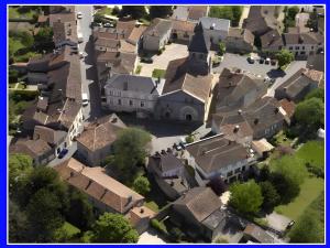 Okolí apartmánu + 2 fotografie