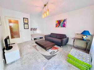 昂蒂布L'Eden Apt 4 Prs, clim, parking, 300 m des plages的相册照片