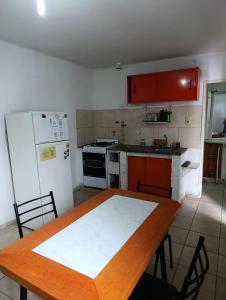 Η κουζίνα ή μικρή κουζίνα στο La Vecindad