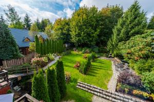 an aerial view of a garden with trees at Szymonówka W Szklarskiej Porębie in Szklarska Poręba