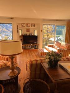 Χώρος καθιστικού στο Chesa Saura