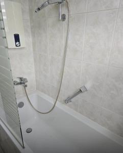 Phòng tắm tại Exklusive Apartments für Monteure und Reisende inkl Parkplatz