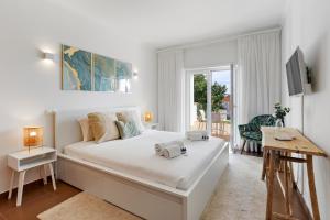 Una cama o camas en una habitación de Villa Marcia Home - Nature, Golf, Beaches-Lagos 38 fotos más