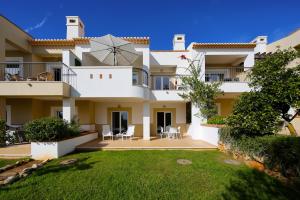 El edificio en el que está la villa