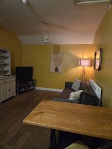 TV a/nebo společenská místnost v ubytování Kings Head Hotel