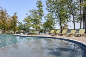 Swimmingpoolen hos eller tæt på The Lake Estate on Winnisquam