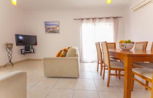 Gallery image of B41 - Windmill Modern with Pool in Lagos