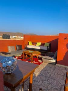 Posezení v ubytování Cozy apartment with a sea view