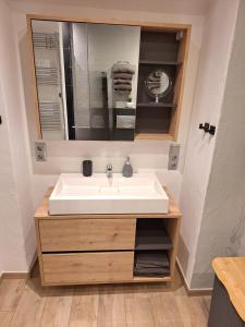 Ένα μπάνιο στο Fell & Pfote