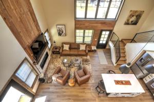 an overhead view of a living room with furniture at Basin Bungalow Red Lodge in Red Lodge