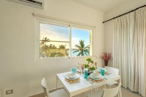 Φωτογραφία από το άλμπουμ του Cozy Beach Front Apt, King Bed. σε Cabarete