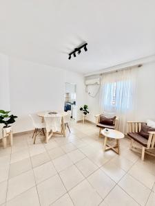 Χώρος καθιστικού στο 662 Boutique Apartment Pool +6 φωτογραφίες