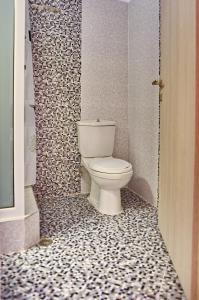 Kylpyhuone majoituspaikassa Olympos Pension